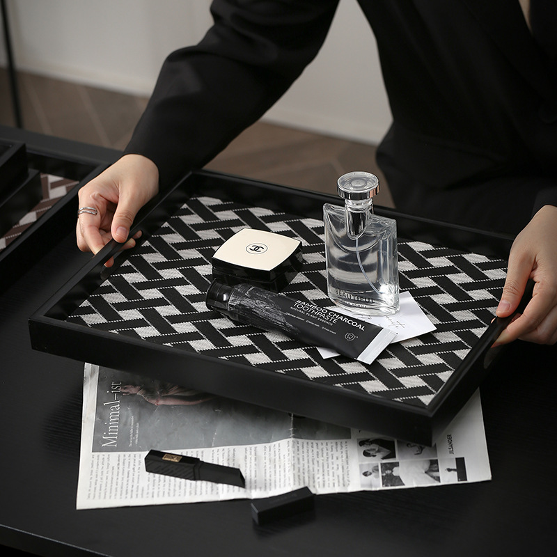 Vassoio in legno e pelle di lu - Luxury Skincare Tray recensione e prezzo